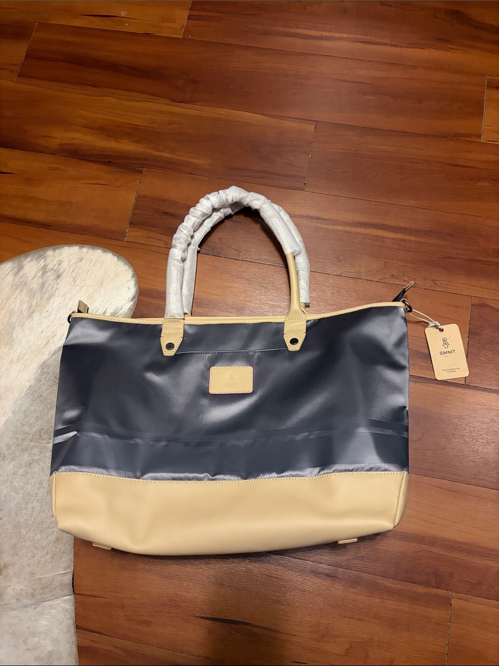 SMMT Main Street Tote Two-Tone Gray and Beige Women’s Tote Bag NWT